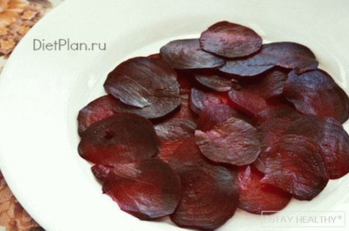 Carpaccio de betteraves rôties avec roquette et chèvredu fromage